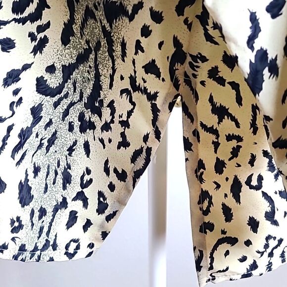 Style Exchange Longsleeve Buttondown Blouse,Beige Black,Gray Animal Print, Large - Picture 6 of 9